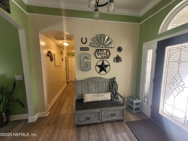 906 COUNTY ROAD 217, Jacksonville, FL 32234