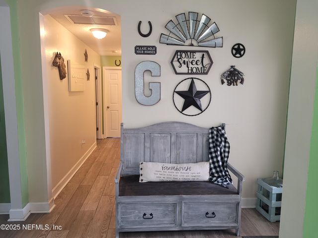 906 COUNTY ROAD 217, Jacksonville, FL 32234