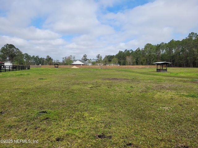 906 COUNTY ROAD 217, Jacksonville, FL 32234