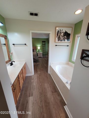 906 COUNTY ROAD 217, Jacksonville, FL 32234