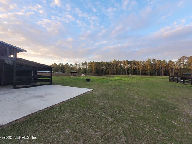 906 COUNTY ROAD 217, Jacksonville, FL 32234