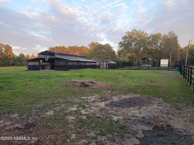 906 COUNTY ROAD 217, Jacksonville, FL 32234