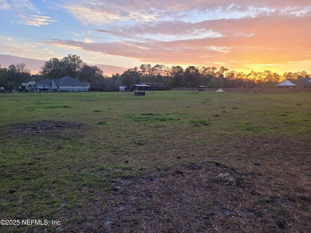 906 COUNTY ROAD 217, Jacksonville, FL 32234