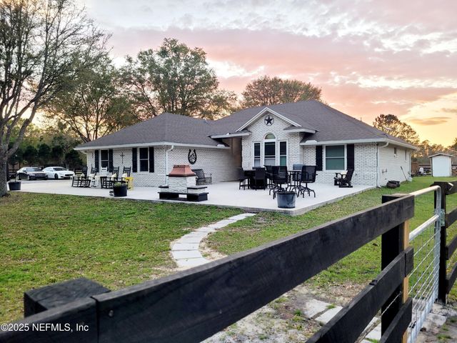 906 COUNTY ROAD 217, Jacksonville, FL 32234