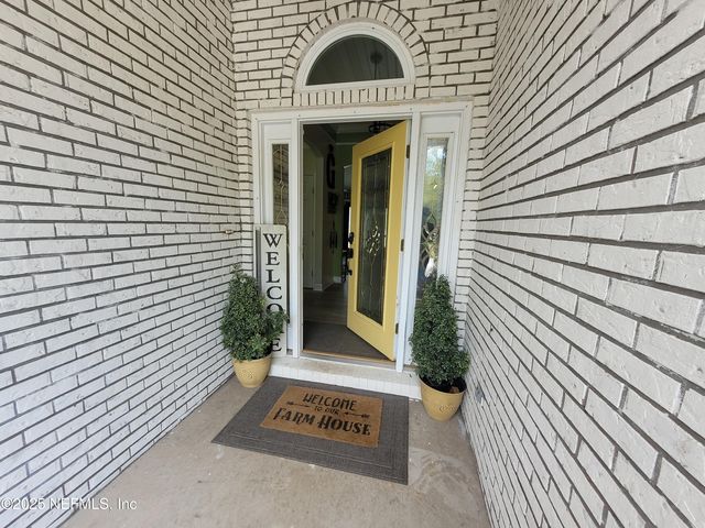 906 COUNTY ROAD 217, Jacksonville, FL 32234