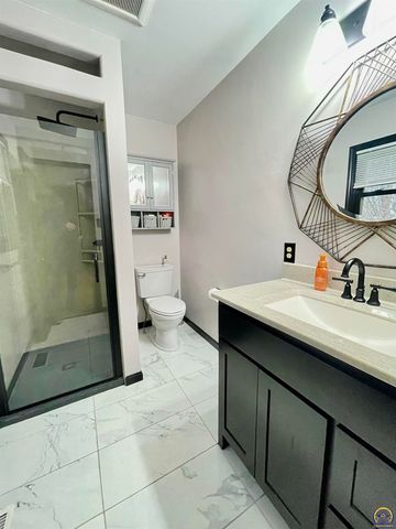 759 SW Prairie CT, Topeka, KS 66609