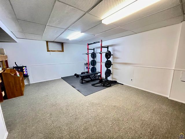 759 SW Prairie CT, Topeka, KS 66609