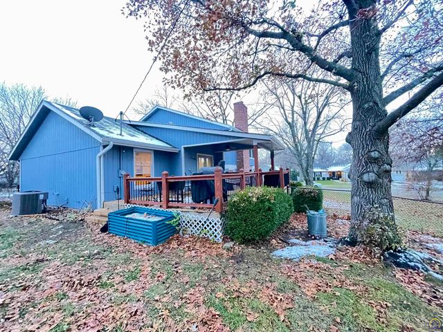 759 SW Prairie CT, Topeka, KS 66609