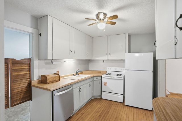 900 Greenvale Avenue W, Northfield, MN 55057