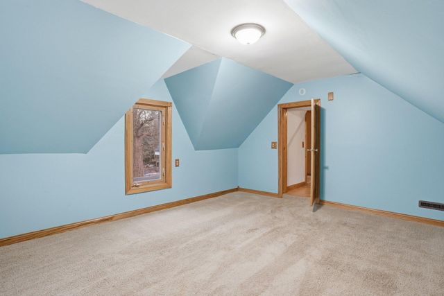 900 Greenvale Avenue W, Northfield, MN 55057