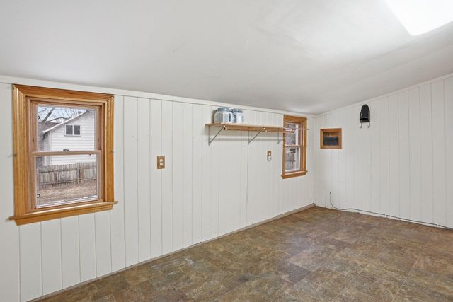 900 Greenvale Avenue W, Northfield, MN 55057