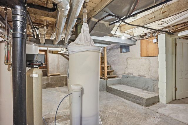 900 Greenvale Avenue W, Northfield, MN 55057