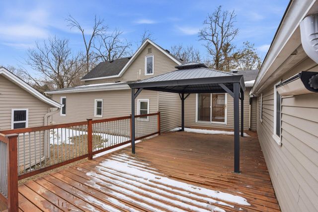 900 Greenvale Avenue W, Northfield, MN 55057