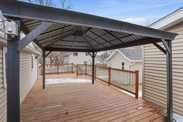 900 Greenvale Avenue W, Northfield, MN 55057