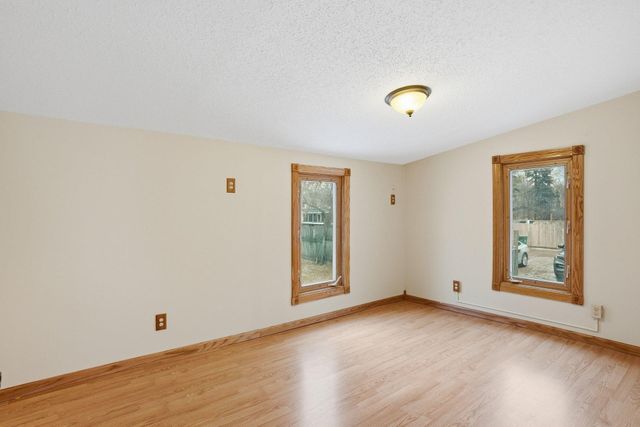 900 Greenvale Avenue W, Northfield, MN 55057