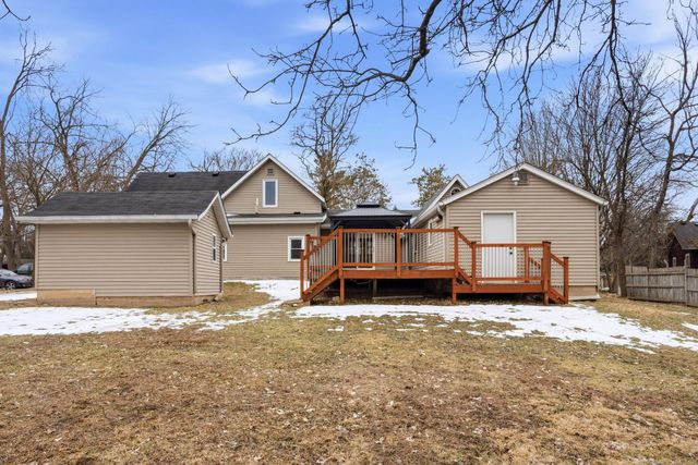 900 Greenvale Avenue W, Northfield, MN 55057