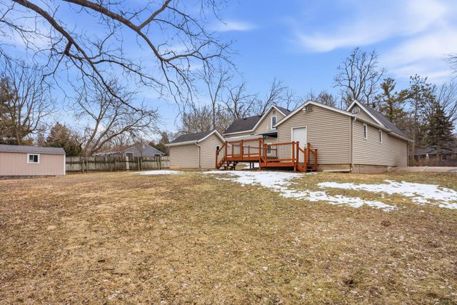 900 Greenvale Avenue W, Northfield, MN 55057