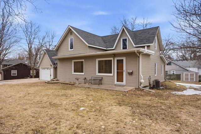 900 Greenvale Avenue W, Northfield, MN 55057