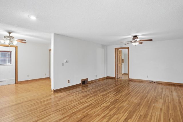 900 Greenvale Avenue W, Northfield, MN 55057