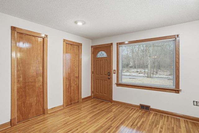 900 Greenvale Avenue W, Northfield, MN 55057