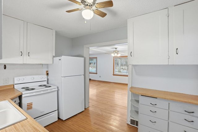 900 Greenvale Avenue W, Northfield, MN 55057