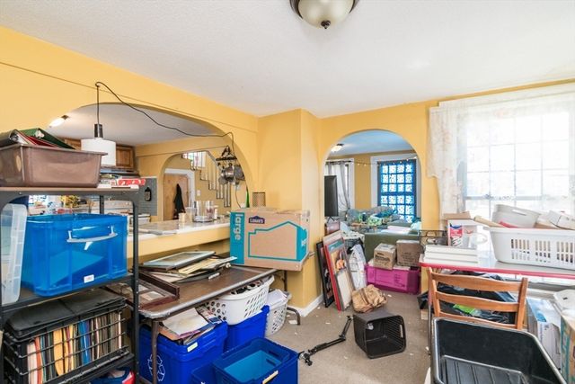 32 Randall Place, Springfield, MA 01108