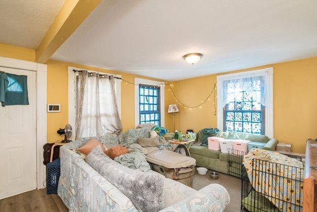 32 Randall Place, Springfield, MA 01108
