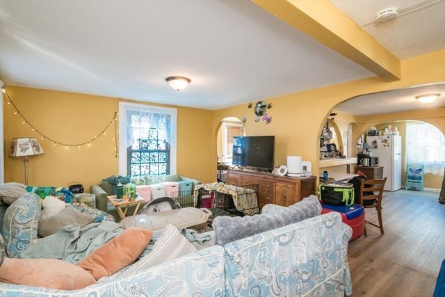 32 Randall Place, Springfield, MA 01108