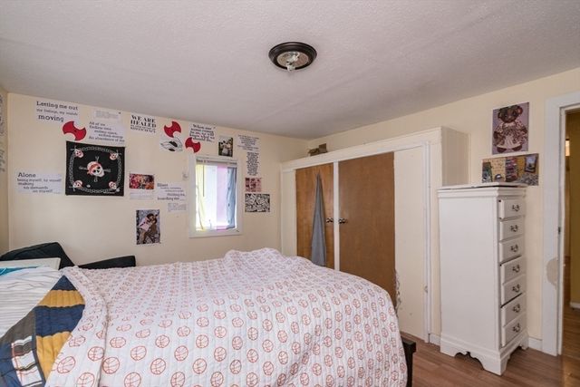 32 Randall Place, Springfield, MA 01108