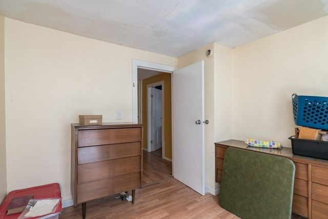 32 Randall Place, Springfield, MA 01108