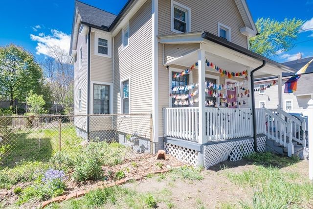 32 Randall Place, Springfield, MA 01108
