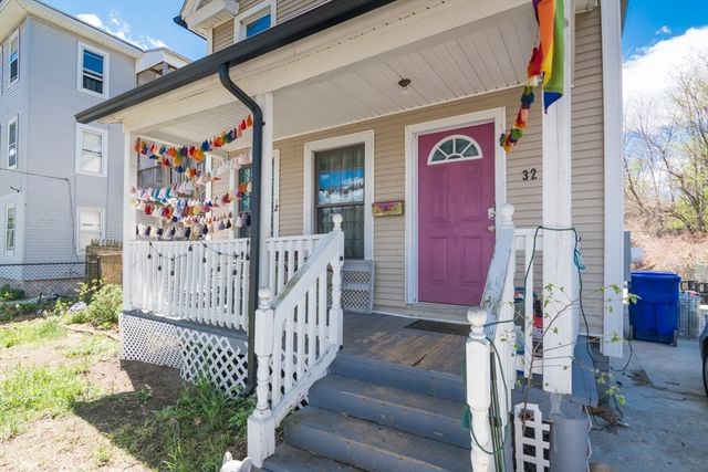 32 Randall Place, Springfield, MA 01108