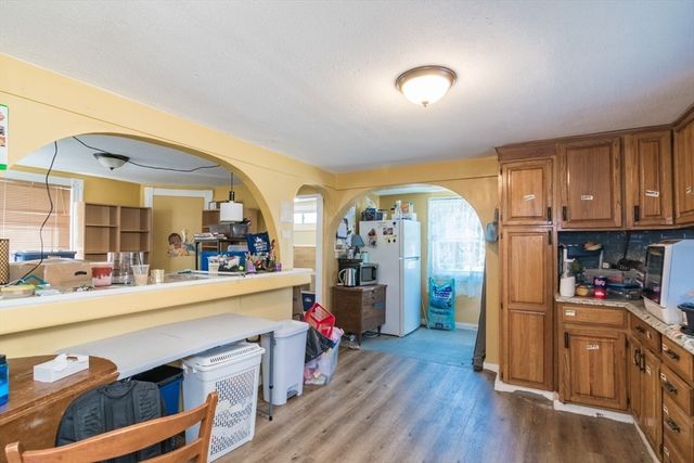 32 Randall Place, Springfield, MA 01108
