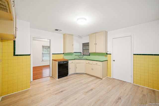 111 Wisteria, San Antonio, TX 78213