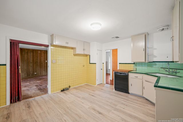 111 Wisteria, San Antonio, TX 78213