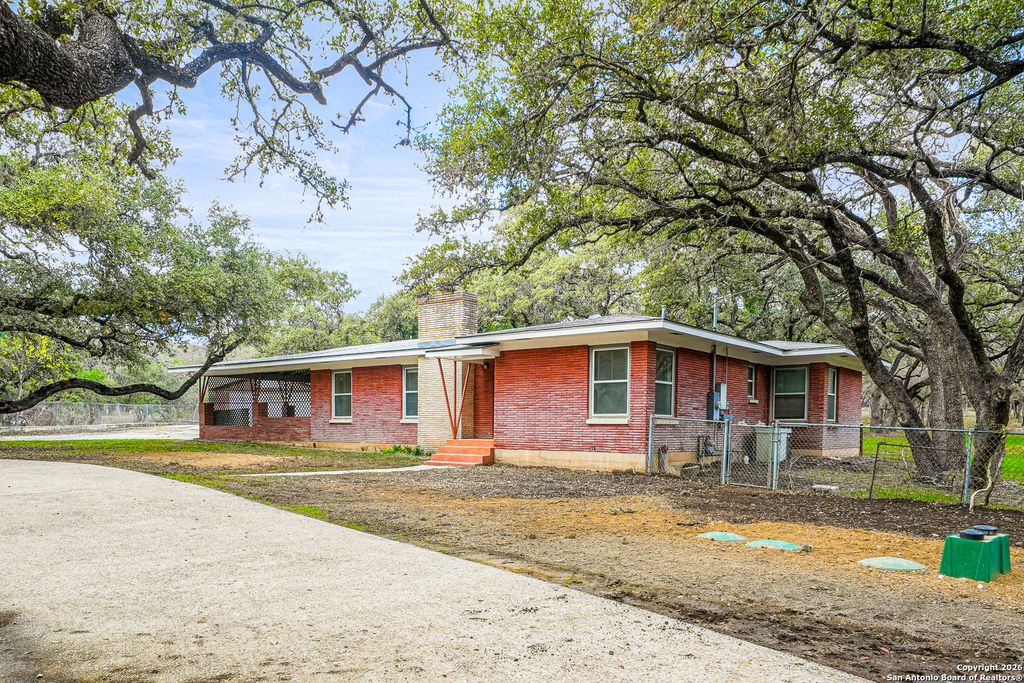 111 Wisteria, San Antonio, TX 78213