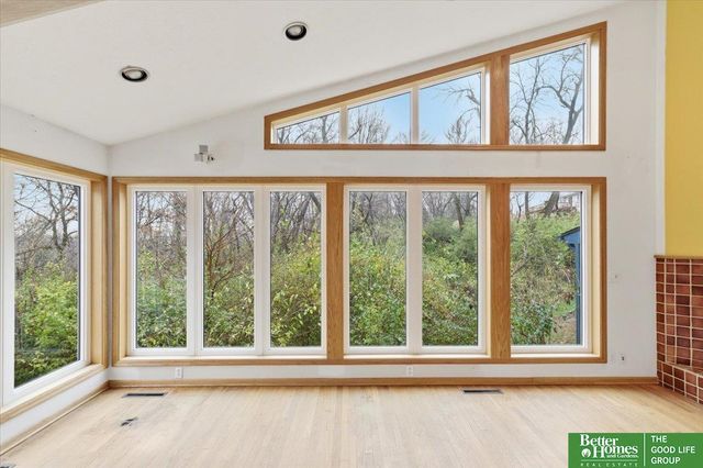 605 Ridge Road N, Council Bluffs, IA 51503