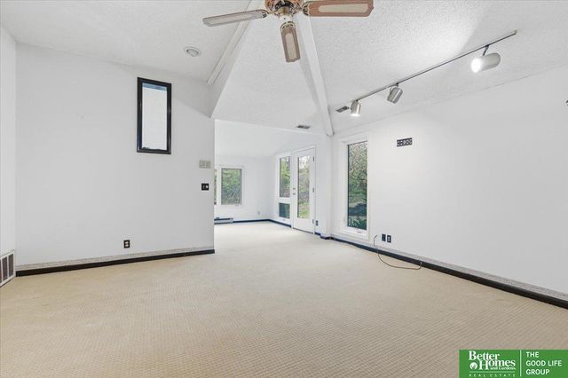 605 Ridge Road N, Council Bluffs, IA 51503