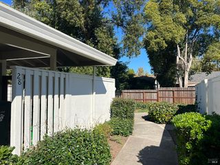 28 Belvedere Ct, Napa, CA 94559