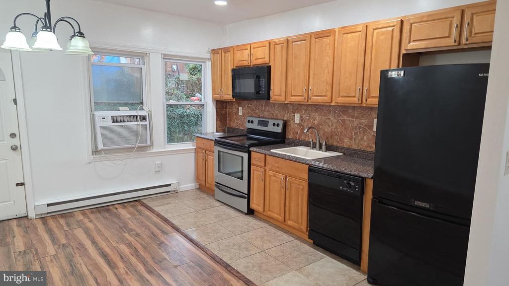 140 W ASHDALE ST, Philadelphia, PA 19120