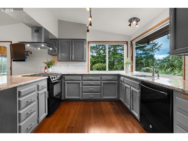 33247 WOOD DUCK Ln, Warrenton, OR 97146