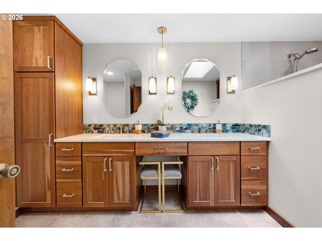 33247 WOOD DUCK Ln, Warrenton, OR 97146