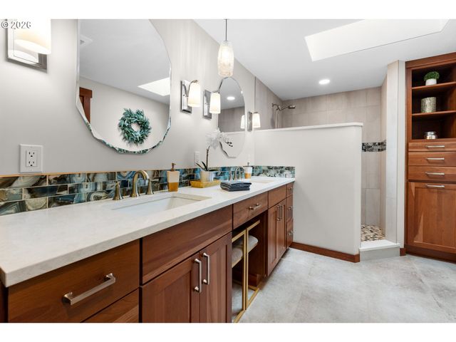 33247 WOOD DUCK Ln, Warrenton, OR 97146