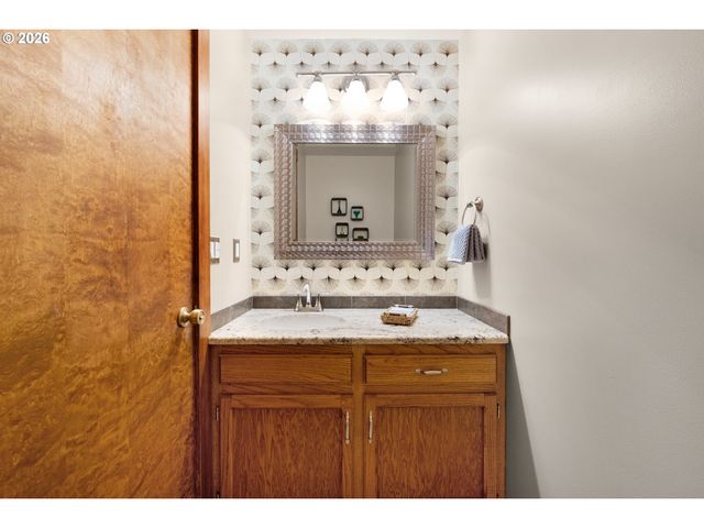 33247 WOOD DUCK Ln, Warrenton, OR 97146