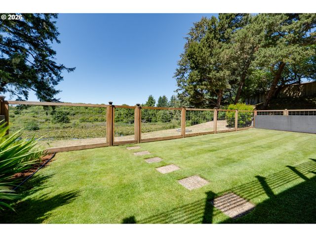 33247 WOOD DUCK Ln, Warrenton, OR 97146