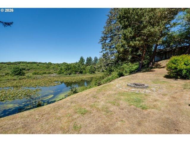 33247 WOOD DUCK Ln, Warrenton, OR 97146