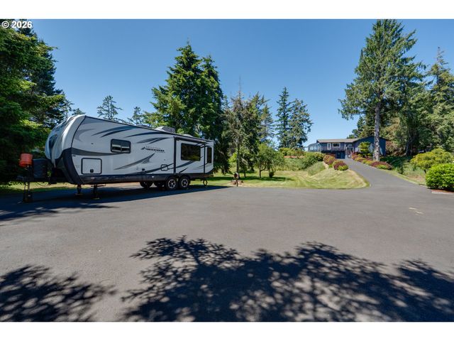 33247 WOOD DUCK Ln, Warrenton, OR 97146
