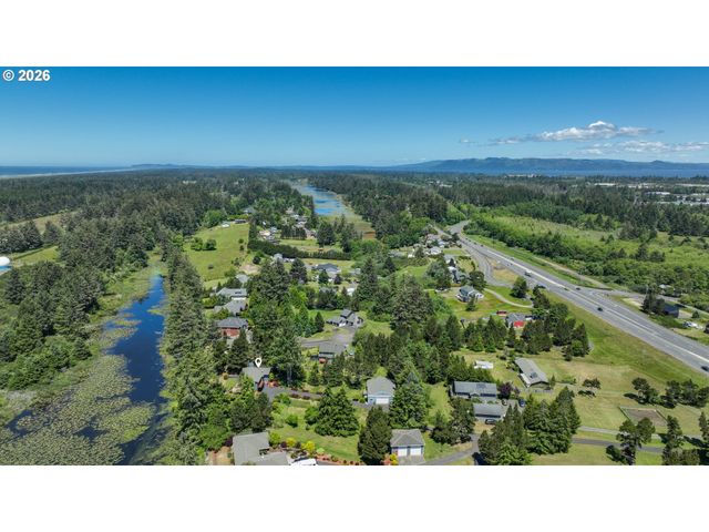 33247 WOOD DUCK Ln, Warrenton, OR 97146