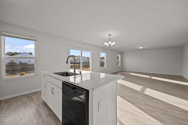 4921 Abbington Oaks Way SE, Southport, NC 28461