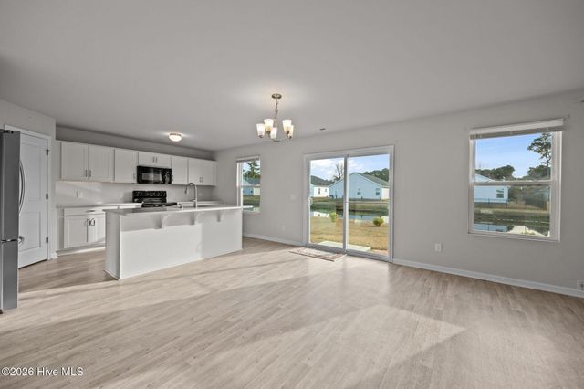 4921 Abbington Oaks Way SE, Southport, NC 28461